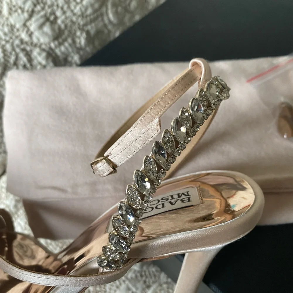 Badgley Mischka Kerry Heels - Picture 6 of 15